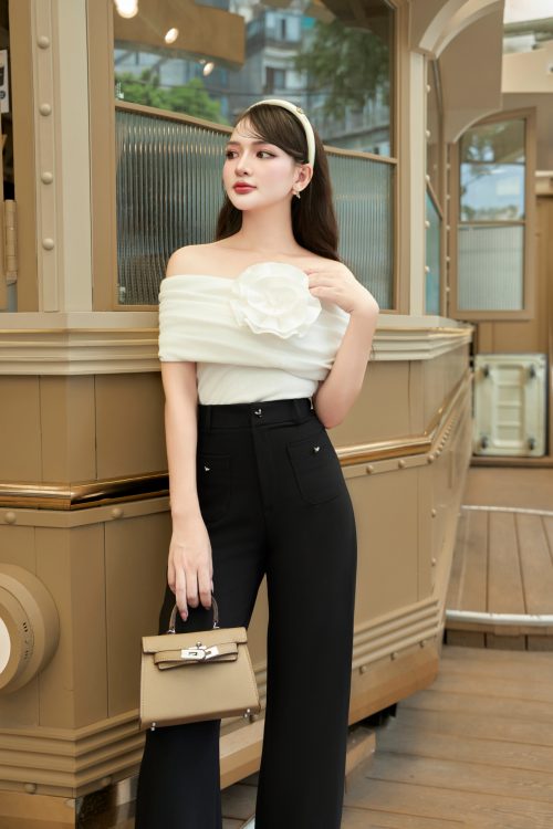 Áo Trễ Vai Đính Hoa