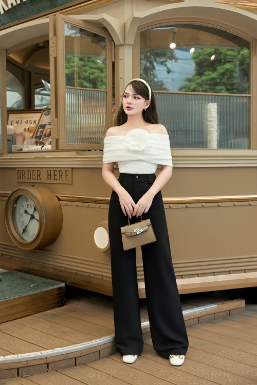 Áo Trễ Vai Đính Hoa