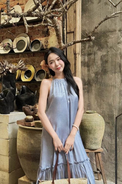 Váy Đầm Cổ Yếm - Ánh Diễm