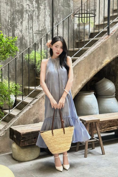 Váy Đầm Cổ Yếm - Ánh Diễm