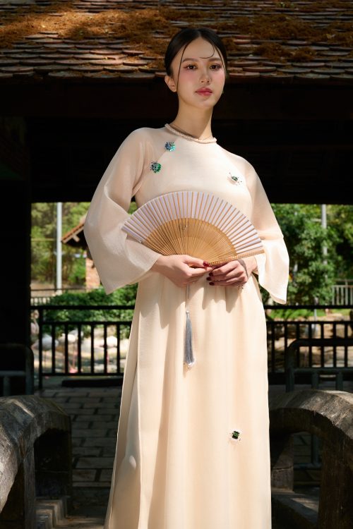 Áo Dài Uyển Trà