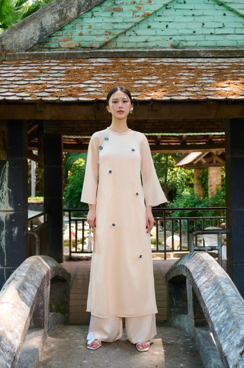 Áo Dài Uyển Trà