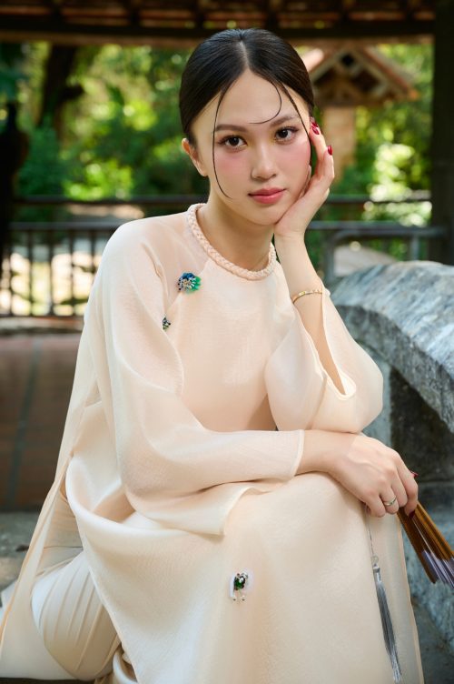 Áo Dài Uyển Trà