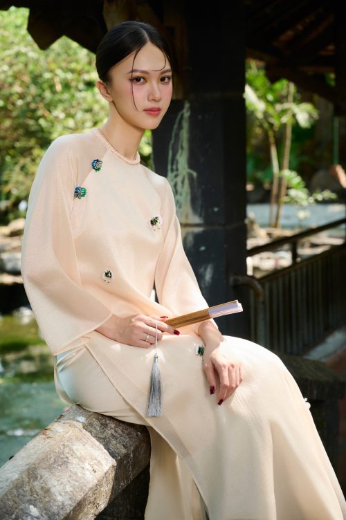 Áo Dài Uyển Trà