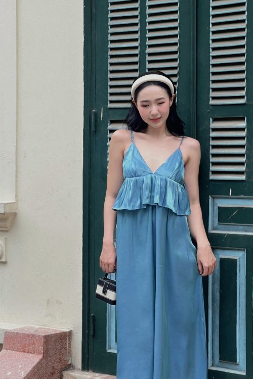 Váy Đầm Cổ V Cut Out Lưng Cách Điệu