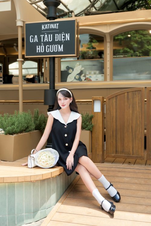 Váy Đầm Suông Cổ V