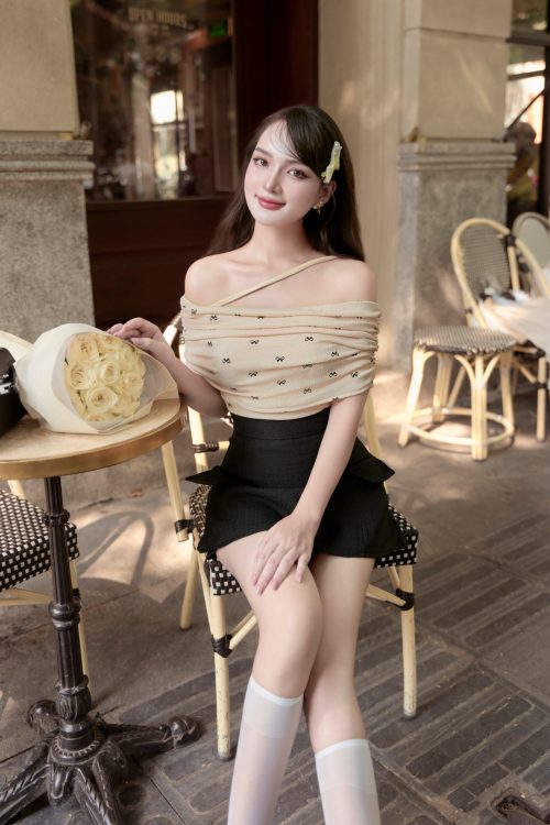 Áo Thun Gân Dáng Ôm Trễ Vai Thanh Lịch