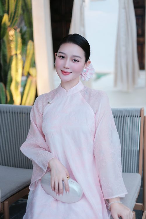 Áo Dài Diễm Châu Màu Hồng Cổ Trụ