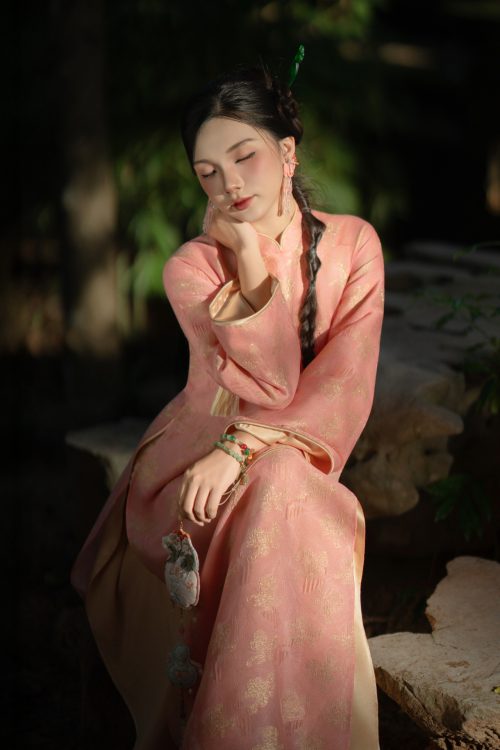 Áo Dài Hồng Vân