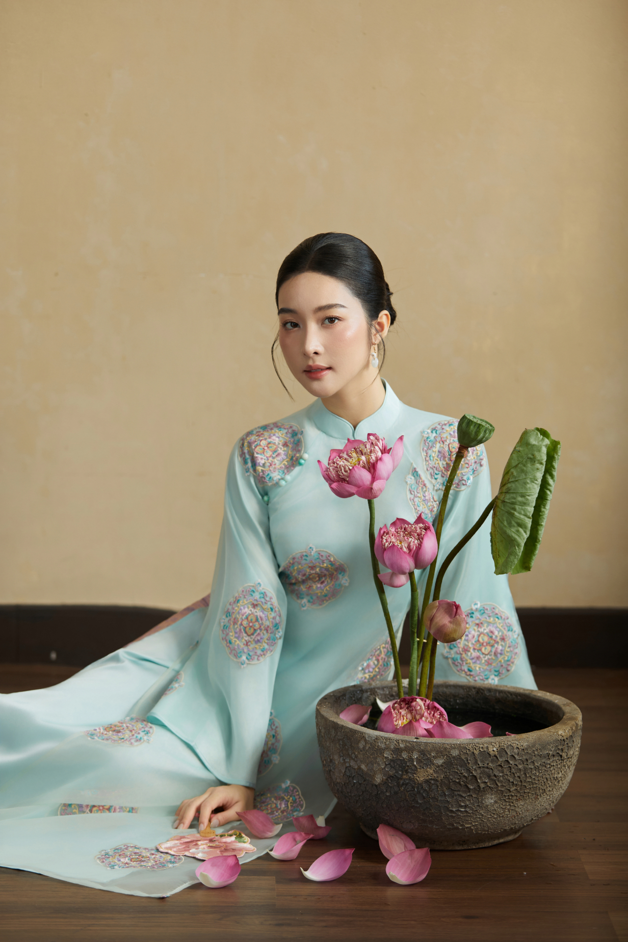 Áo Dài Ngọc Lam Uyên