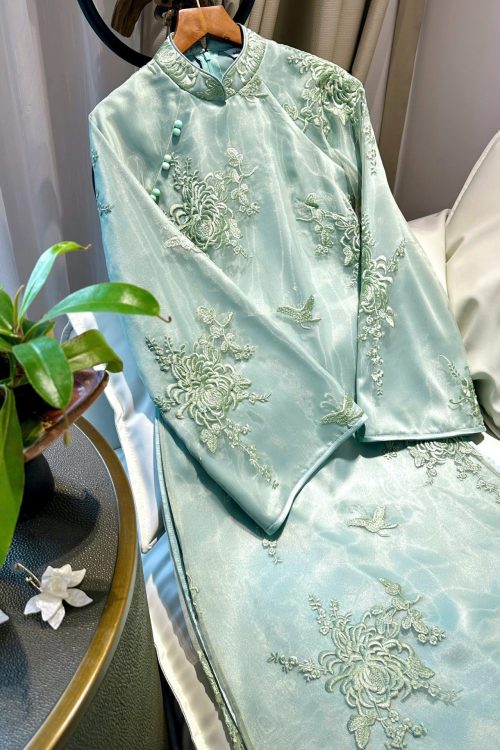 Áo Dài Cúc Ngọc Uyên