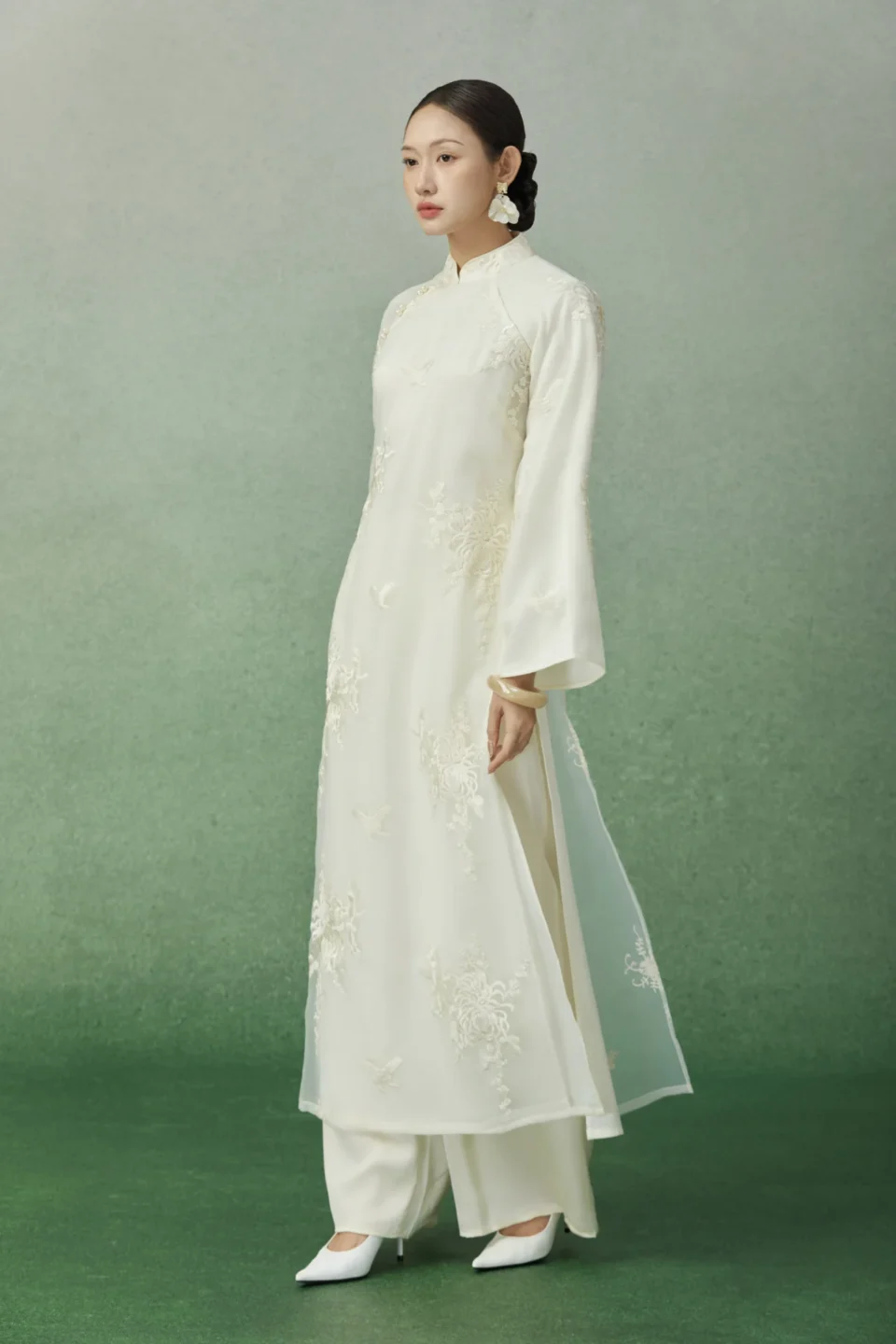Áo Dài Bạch Cúc Tâm